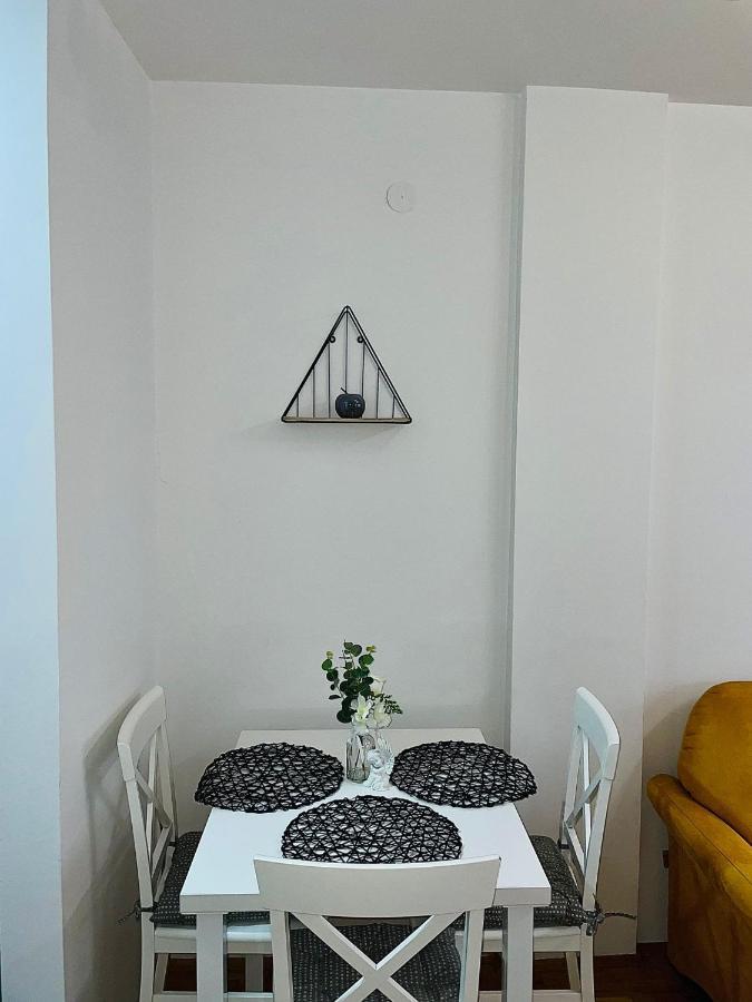 Ferienwohnung Yellow Ns Novi Sad Exterior foto