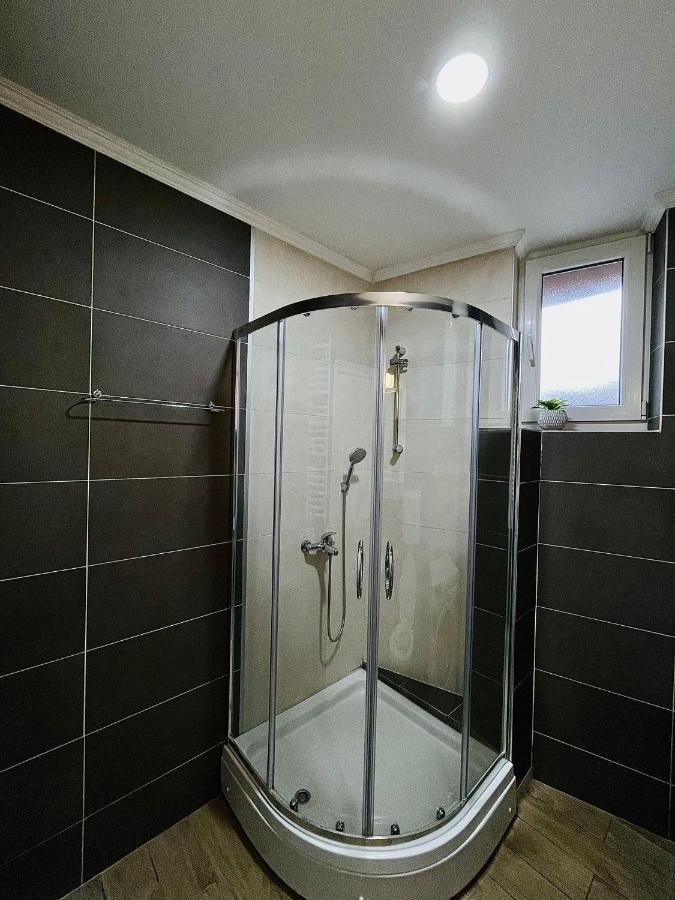 Ferienwohnung Yellow Ns Novi Sad Exterior foto