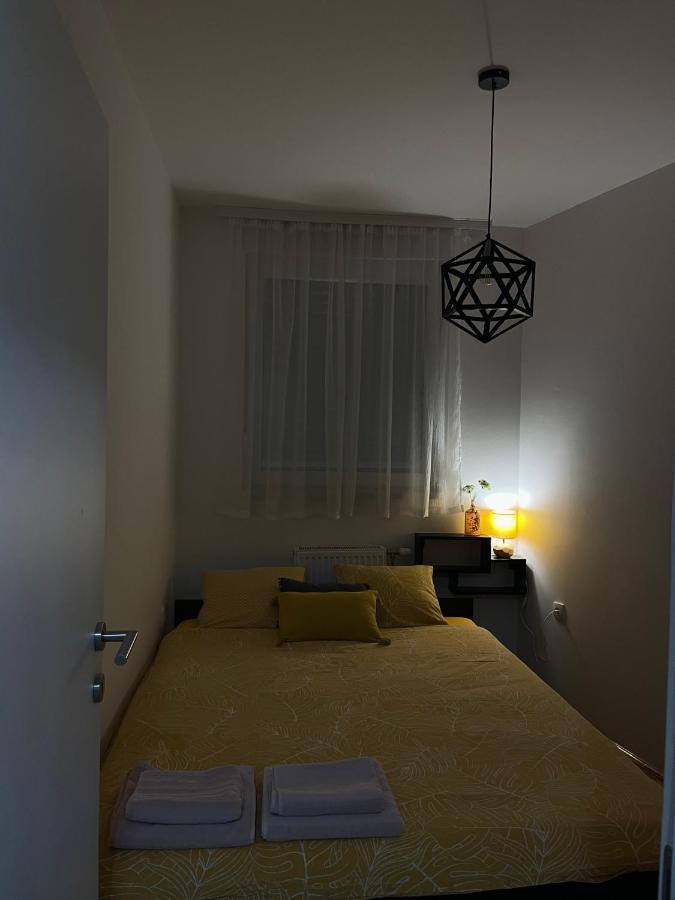 Ferienwohnung Yellow Ns Novi Sad Exterior foto